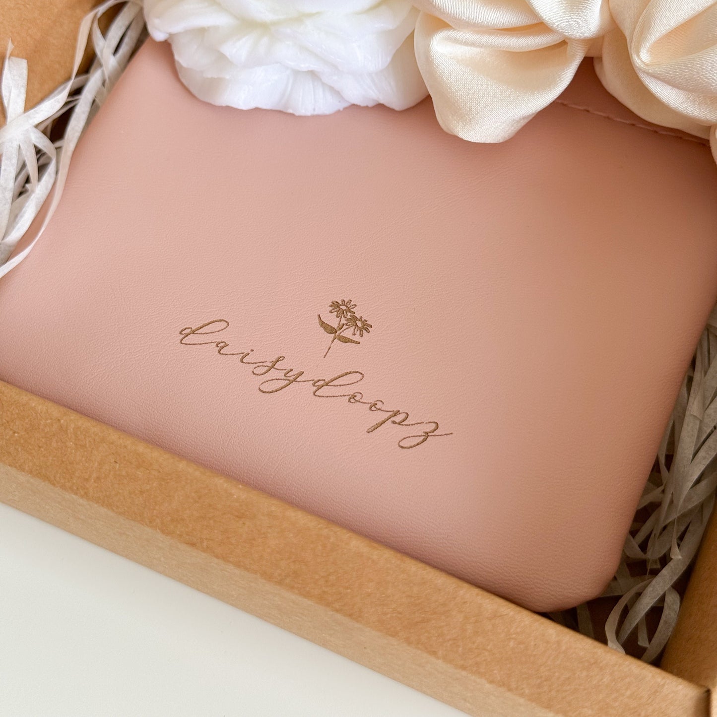 Botanical Signature Clip Pouch