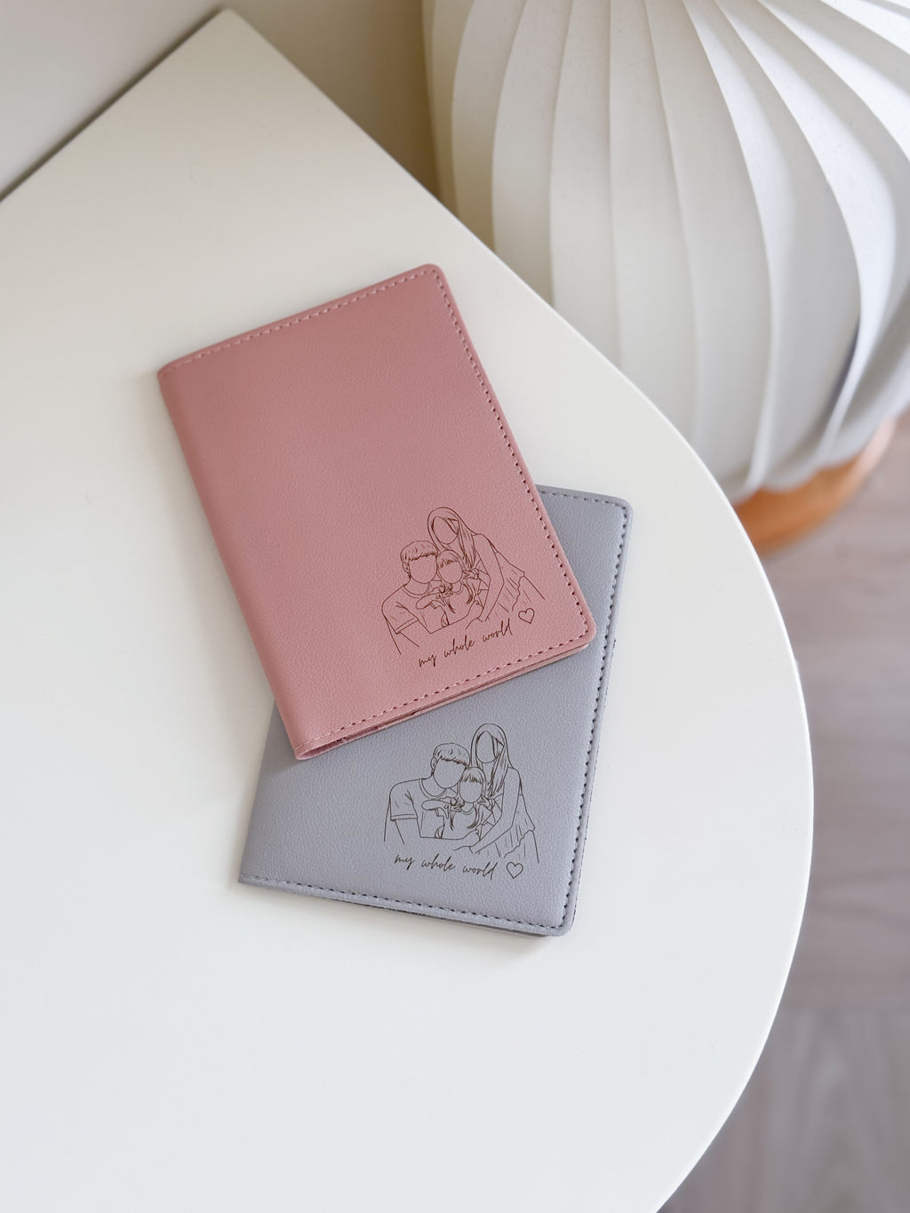 VOYÉ Passport Holder