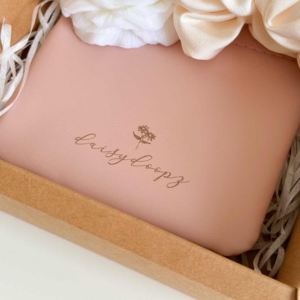 Botanical Signature Clip Pouch